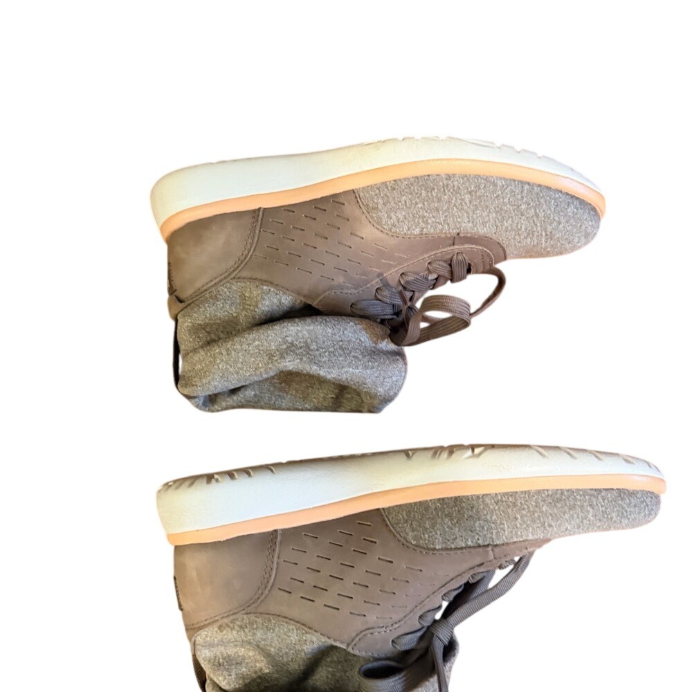 UGG Women's Gray‎ Fold-Over Cuff Sneakers Boots Size 5 - Picture 6 of 8